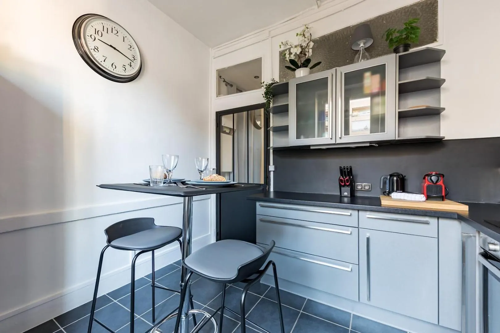 Apartament Guestready - T2 - 10Min Part Dieu - Spacious Apt Lyon 0*,  Francja
